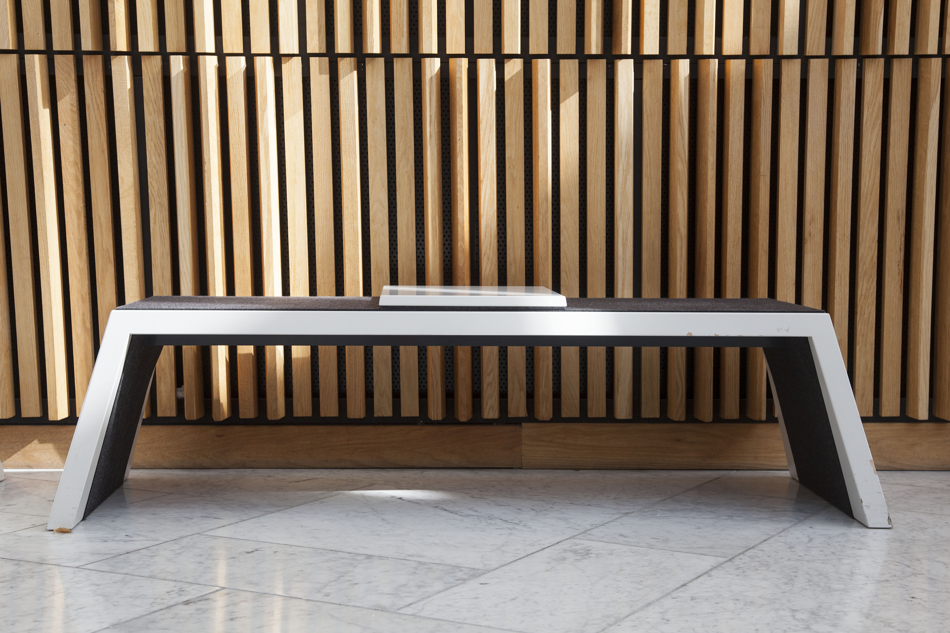 opera oslo_48., stolesæder i filt